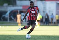 Emprestado pelo Corinthians ao Vitória, Cacá revela se jogará 'contra o Coringão'