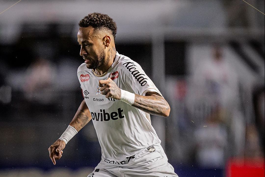 Com brilho de Neymar, Santos vence Remo e deixa o Z4 do Brasileirão
