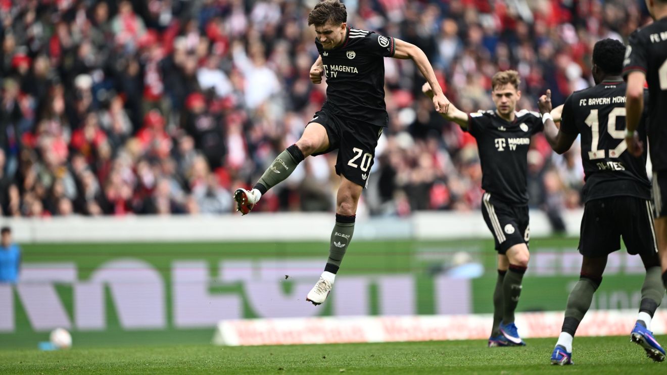 Bayern busca virada de forma épica sobre o Freiburg e segue líder disparado do Alemão