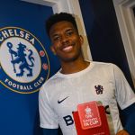 Técnico do Chelsea rasga elogios a Estêvão após goleada: 'Não há limite para ele'