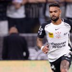 Como Raniele trabalha para ser polivalente no Corinthians