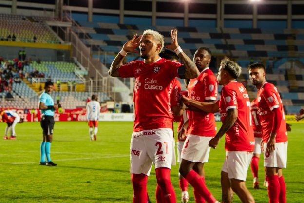 Cienciano bate Puerto Cabello e vira líder do grupo do Atlético na Sul-Americana