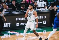 Celtics confirmam favoritismo e atropelam os 76ers em estreia nos playoffs da NBA