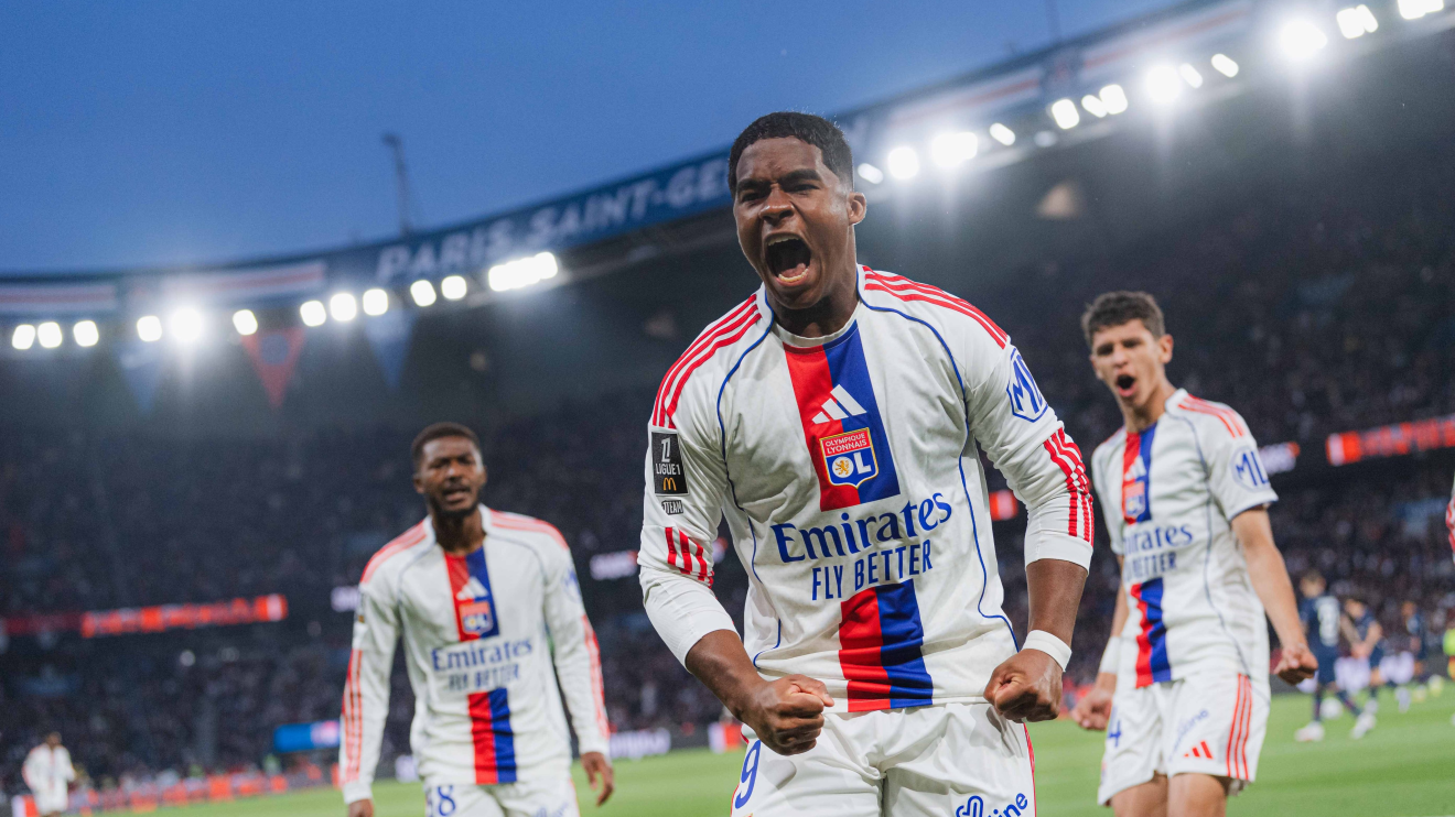 Após gol, Endrick ensina ‘passinho do Jamal’ a repórter francês