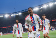 Após gol, Endrick ensina ‘passinho do Jamal’ a repórter francês