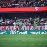 Com um a mais, São Paulo vence Juventude e abre vantagem na Copa do Brasil