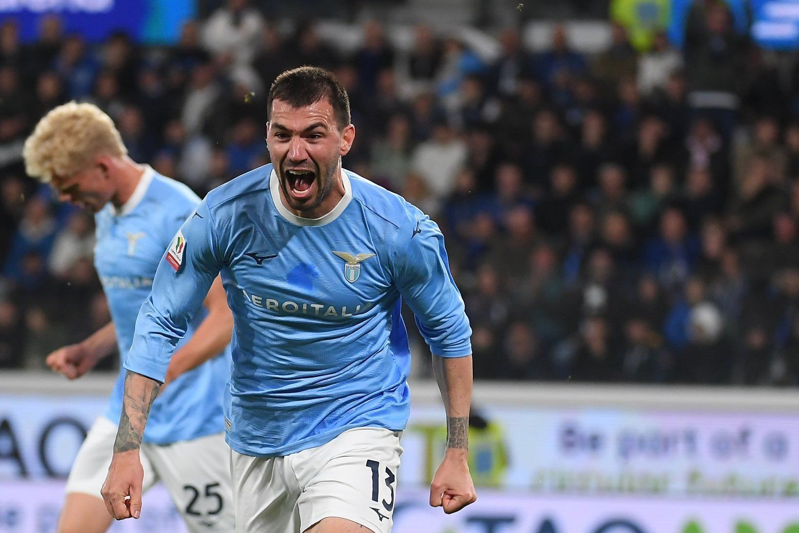 Lazio bate Atalanta nos pênaltis e avança à decisão da Copa da Itália