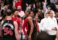 NBA: Toronto Raptors vencem Cleveland Cavaliers e encostam em série nos playoffs