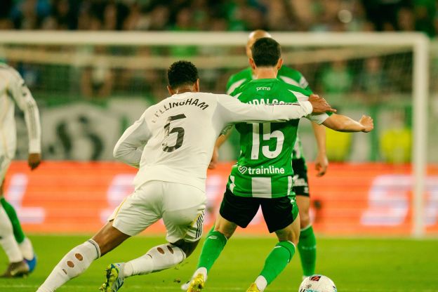 Bétis arranca empate no fim e complica Real Madrid na luta pelo título do Espanhol