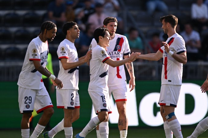 Brasileiro marca, PSG goleia Angers e se aproxima de mais um título do Francês