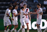 Brasileiro marca, PSG goleia Angers e se aproxima de mais um título do Francês