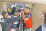 Remo se pronuncia sobre gesto obsceno de zagueiro após derrota para o Cruzeiro