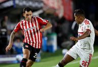 Estudiantes arranca empate com o Flamengo em jogo tenso pela Libertadores