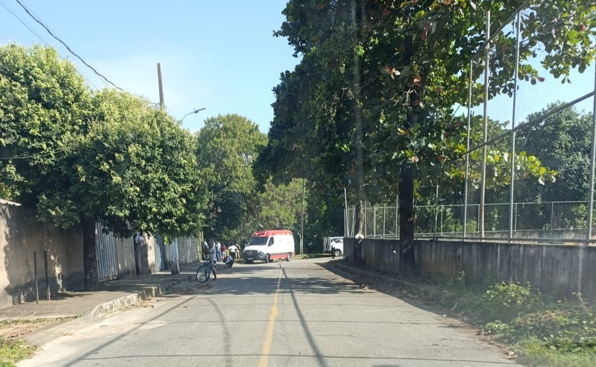 Mulher é morta a facadas no bairro Alegre, em Timóteo, e suspeito é preso tentando fugir