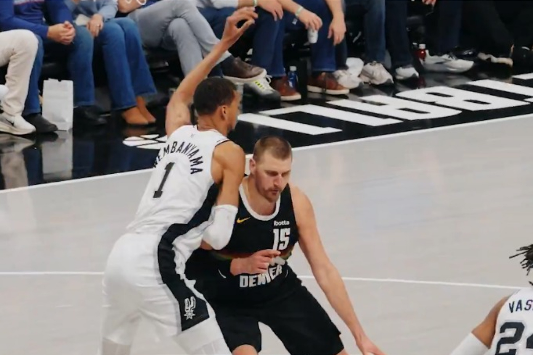 Nuggets batem Spurs na prorrogação e 'colam' no Lakers na Conferência Oeste da NBA