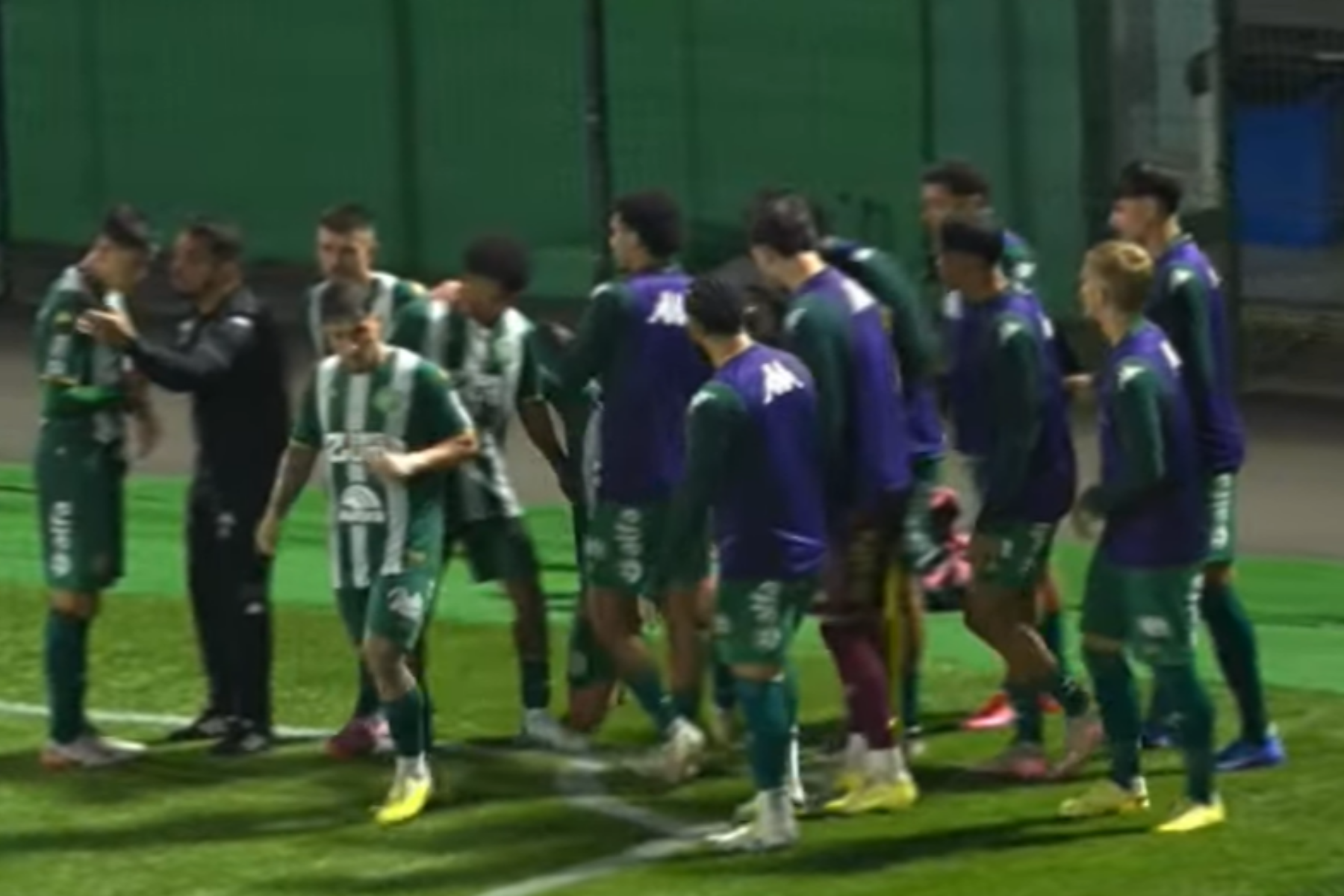 Em duelo de times alternativos, Chapecoense bate América pela Copa Sul-Sudeste