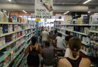 Confiança do consumidor cresce pelo segundo mês seguido, aponta FGV