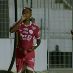 Vila Nova-GO vence, assume vice-liderança da Série B e afunda Ponte Preta em crise