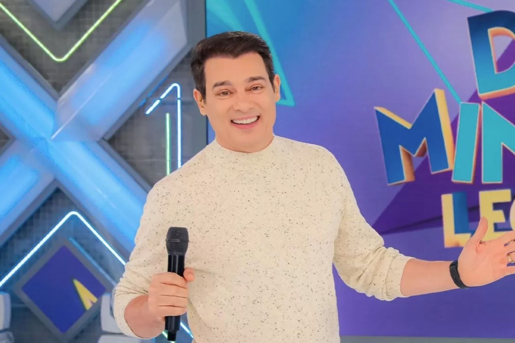 SBT domina disputa pela audiência e chega ao primeiro lugar no domingo