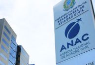 Alta do combustível leva aéreas a cancelar mais de 2 mil voos no Brasil