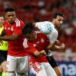 São Paulo marca no fim e empata com o Inter no Beira-Rio pelo Brasileirão