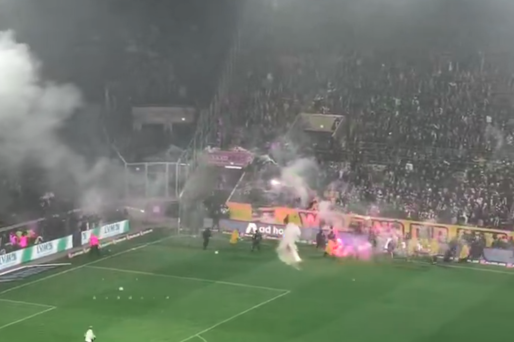 Confusão entre torcidas paralisa jogo de tradicional clube alemão