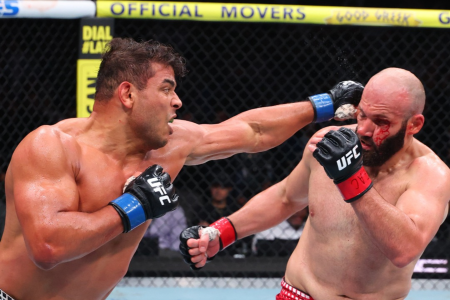 Paulo Borrachinha nocauteou o russo Azamat Murzakanov no UFC 327
