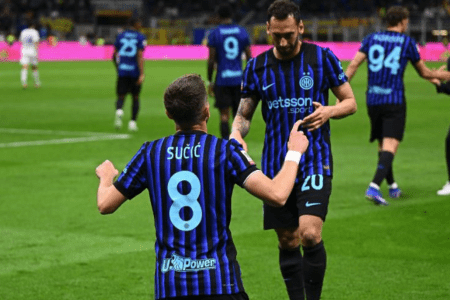 Petar Sučić comemora gol da virada da Inter contra o Como