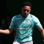 Vitor Roque e Paulinho? Palmeiras treina com novidades visando Athletico-PR