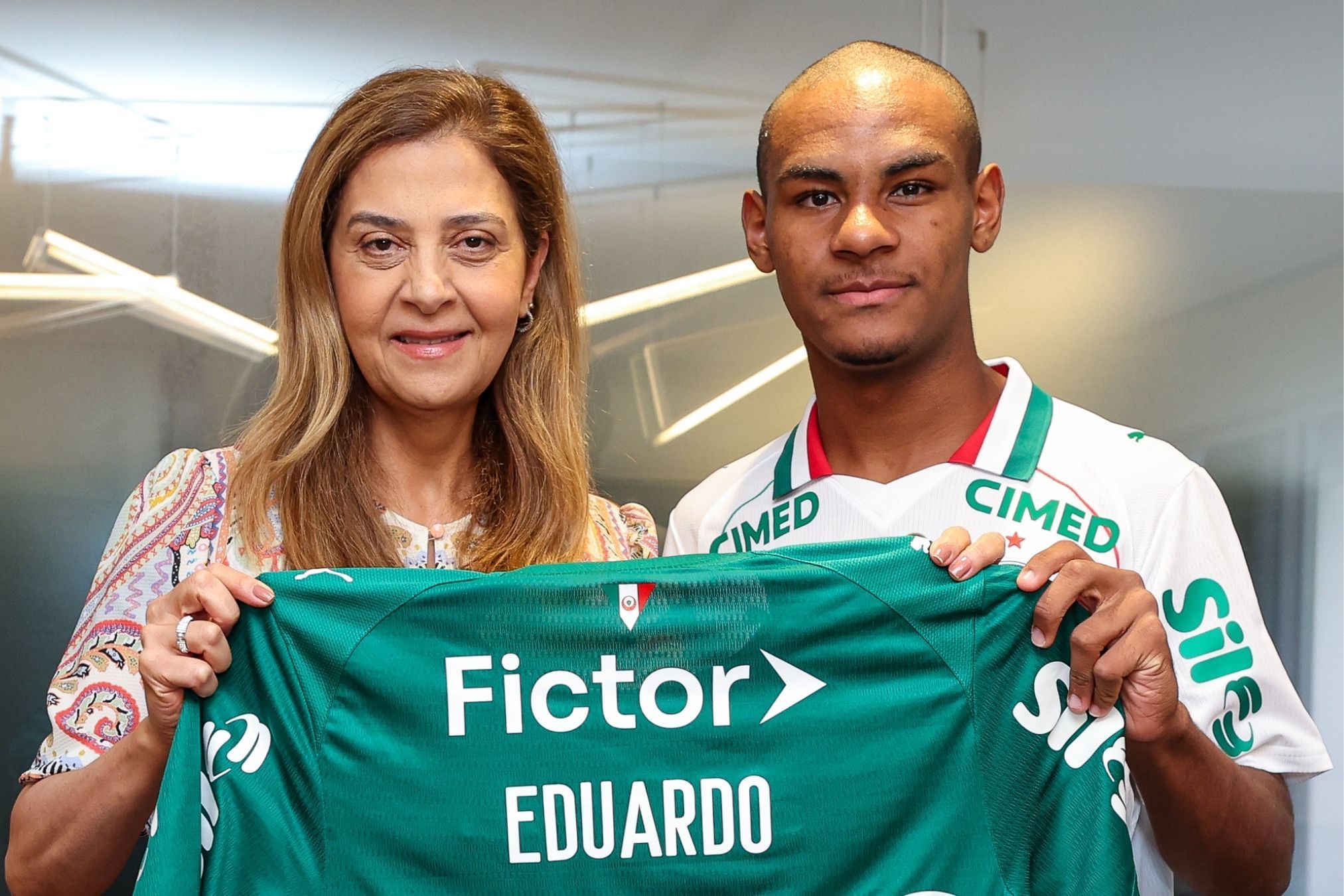 Palmeiras aguarda ofertas de europeus que disputam joia; multa supera R$ 500 milhões