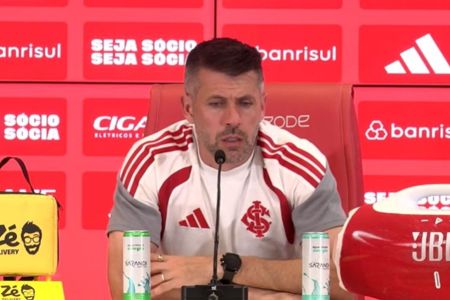 Pezzolano em entrevista coletiva após o Inter empatar com o São Paulo