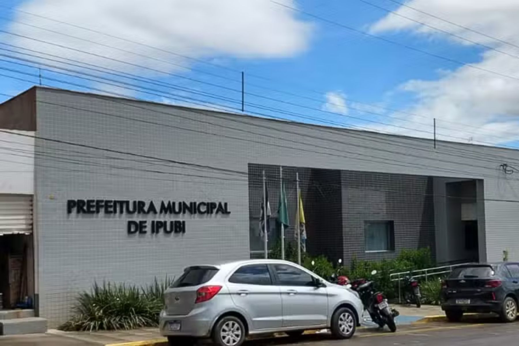 Prefeitura de Ibupi-PE abre concurso com 156 vagas; salário de até R$ 3 mil