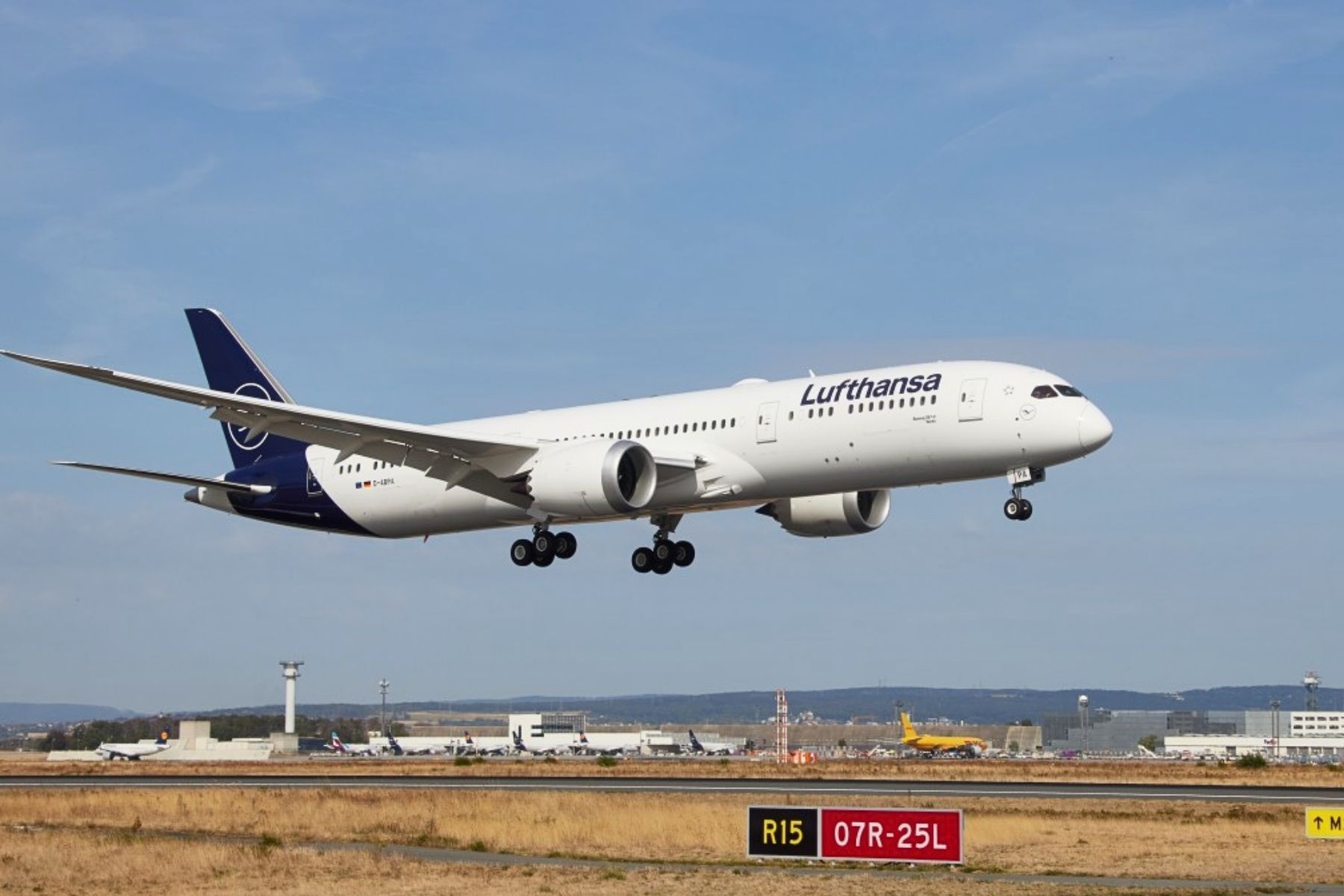 Greve de pilotos paralisa voos da Lufthansa nesta segunda (13) e terça (14)