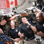 'Arrepios': astronautas da Artemis II ainda sentem efeitos da passagem pela Lua