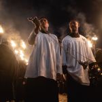 Fiéis lotam ruas e santuários em celebrações da Sexta-feira Santa em MG