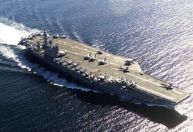 Porta-aviões nuclear dos EUA, um dos mais antigos do mundo, chega ao RJ em operação