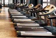 Homem morre após passar mal durante treino em academia de BH