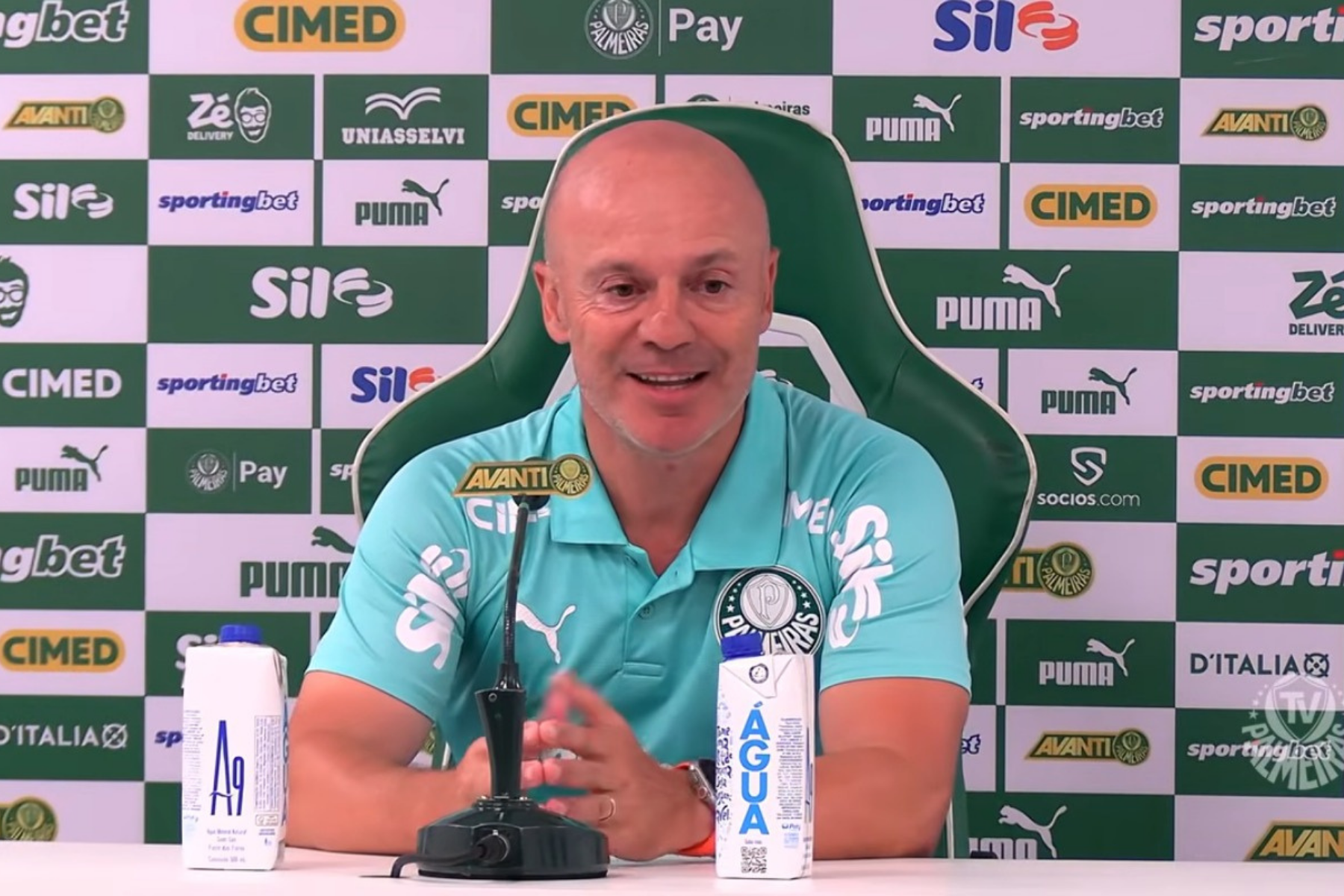 Palmeiras: auxiliar projeta retorno de Vitor Roque e rasga elogios a Marlon Freitas