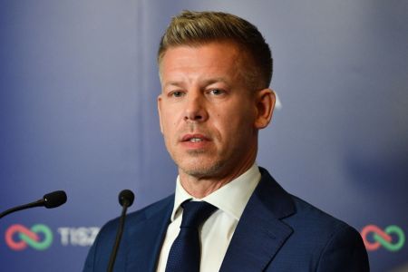 'Libertamos a Hungria', celebra líder de partido que derrotou Orbán