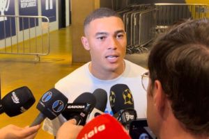 Carlos Vinicius é direto sobre má fase do Grêmio e explica derrota para o Cruzeiro