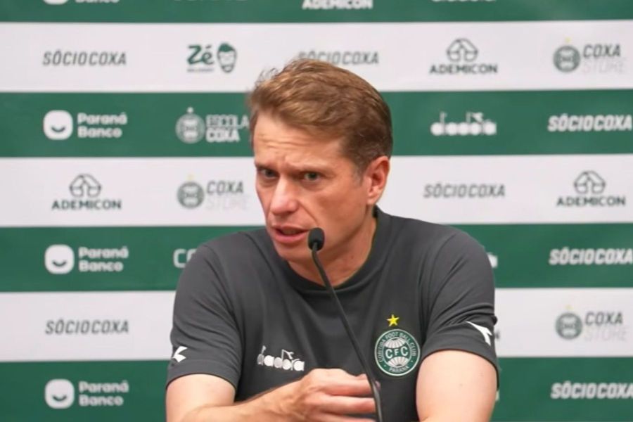 Fernando Seabra elogia postura do Coritiba diante do Santos pela Copa do Brasil
