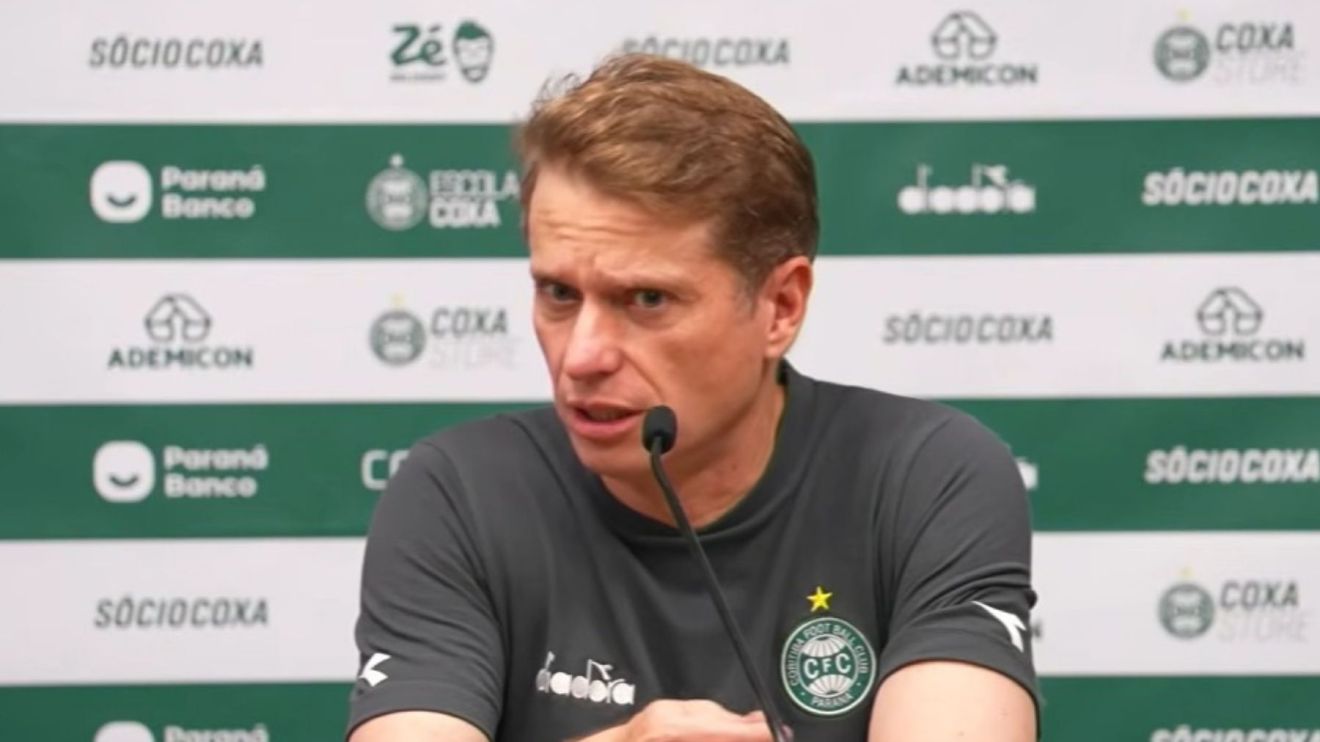 Fernando Seabra elogia postura do Coritiba diante do Santos pela Copa do Brasil