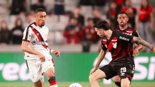 Athletico-PR tropeça em casa e empata com o Atlético-GO pela Copa do Brasil