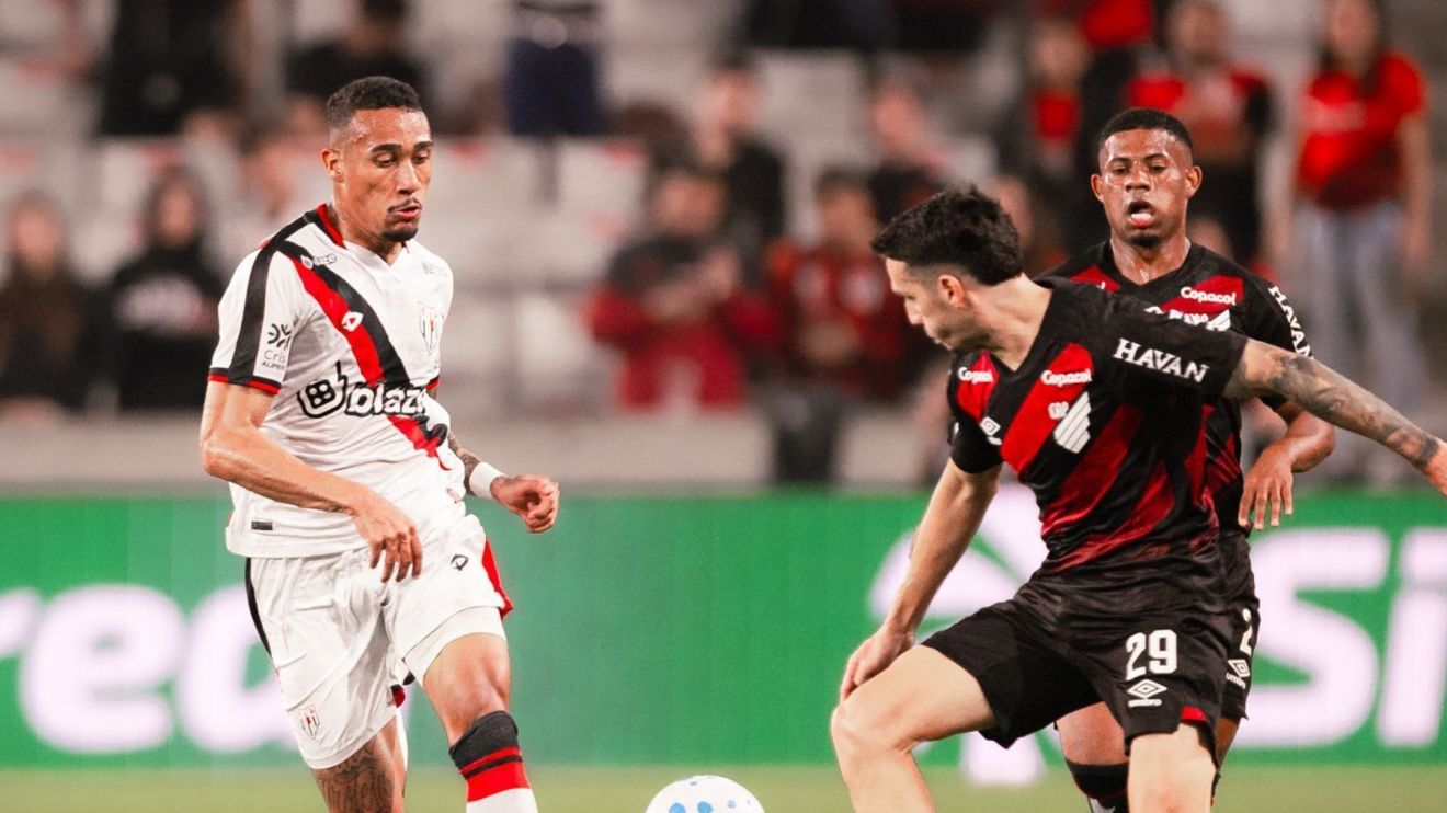 Athletico-PR tropeça em casa e empata com o Atlético-GO pela Copa do Brasil