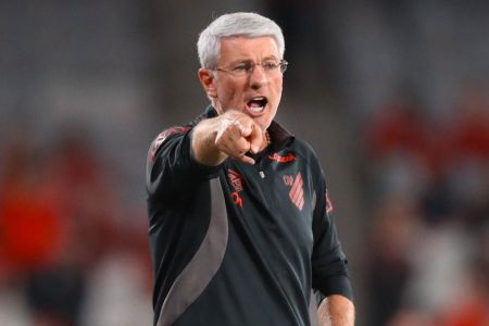 Odair Hellmann, técnico do Athletico-PR