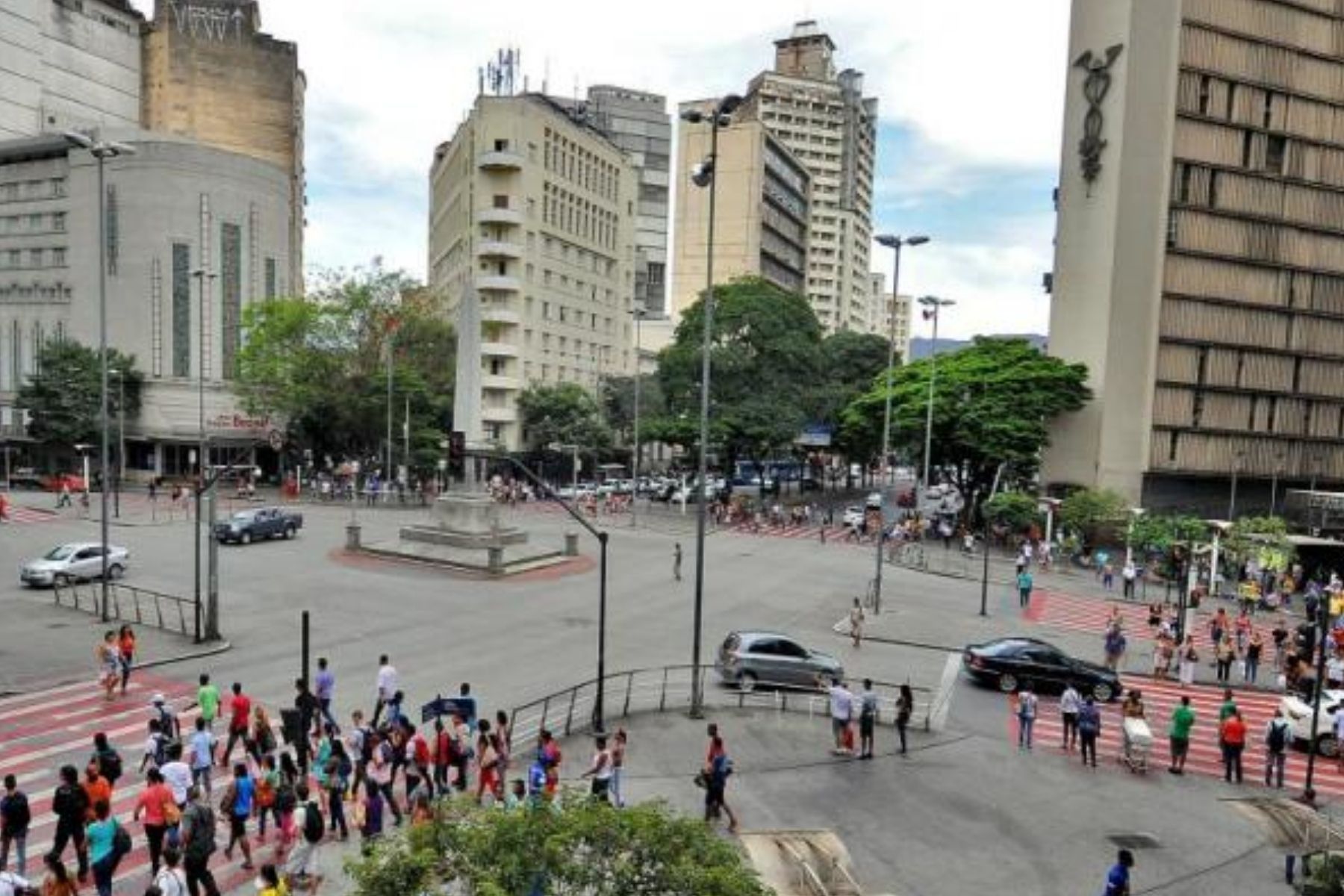 Precisa de orientação jurídica? OAB-MG atende de graça na Praça 7 nesta quarta (22)