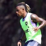Palmeiras ou Europa? Entenda os planos de Danilo, volante do Botafogo
