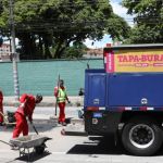 Motoristas reclamam dos buracos das ruas de BH: 'Desvia de um e cai em outro'