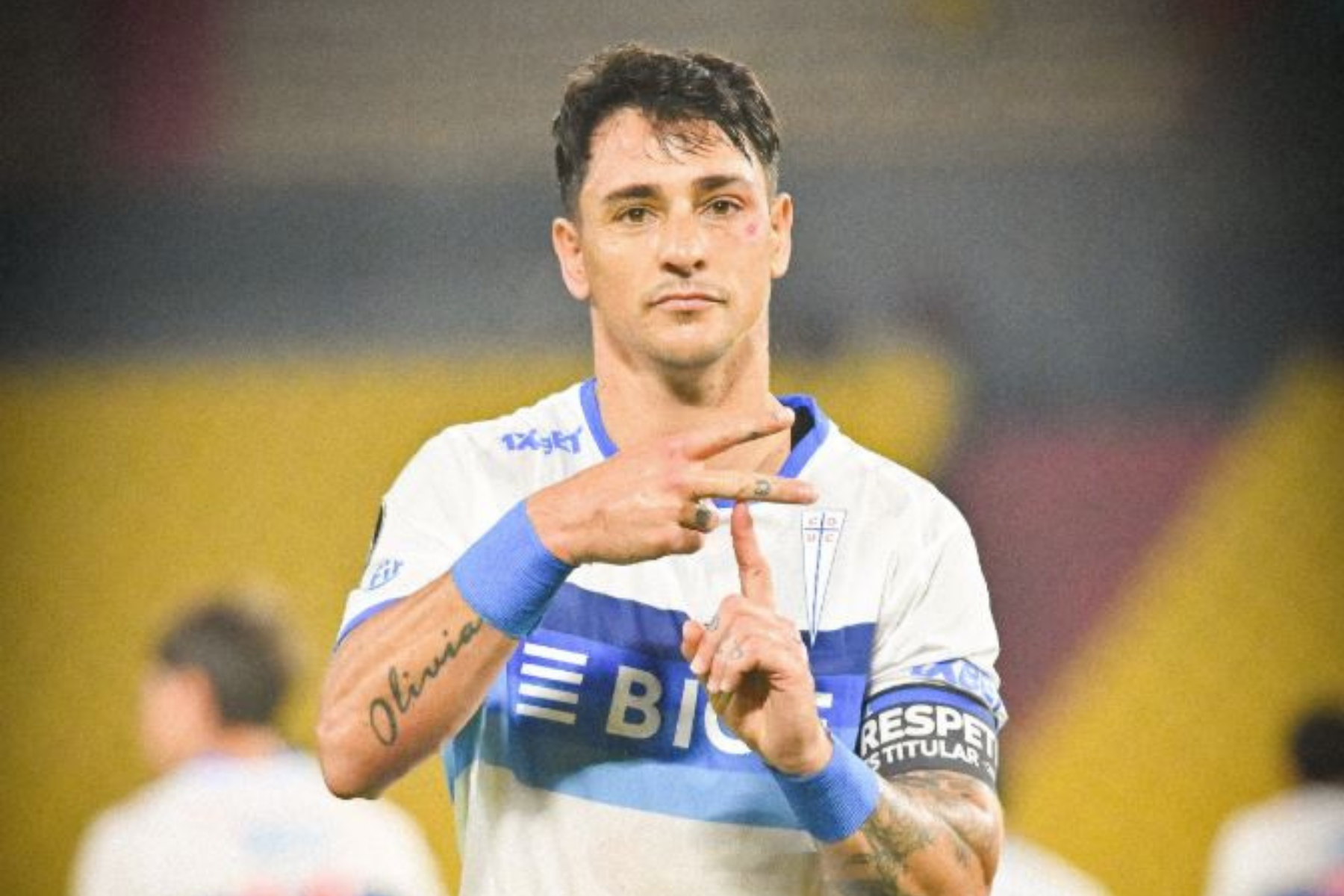 Libertadores: Católica vence Barcelona fora de casa e embola grupo do Cruzeiro