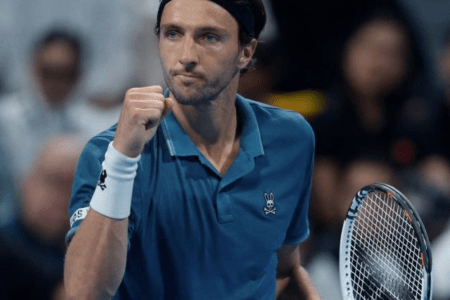 Arthur Rinderknech enfrentará João Fonseca em Monte Carlo